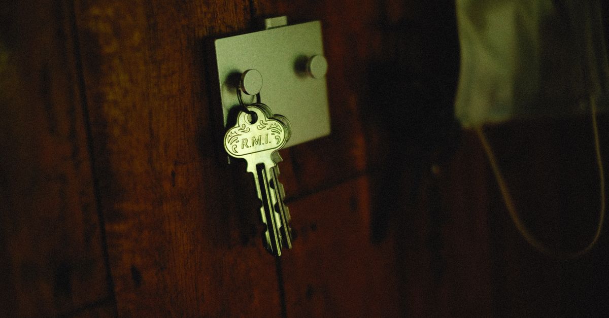 Residential Locksmith Henderson: What Actually Happens on a Lockout Call — Henderson Locksmiths